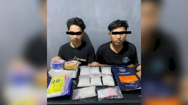 Pelaku pengedar sabu modus jualan kopi saat diamankan polisi/Ist