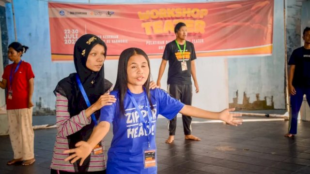 Sejumlah penyandang disabilitas di Makassar mengikuti workshop teater di Gedung Kesenian Sulsel Societeit De Harmonie. (IST) 