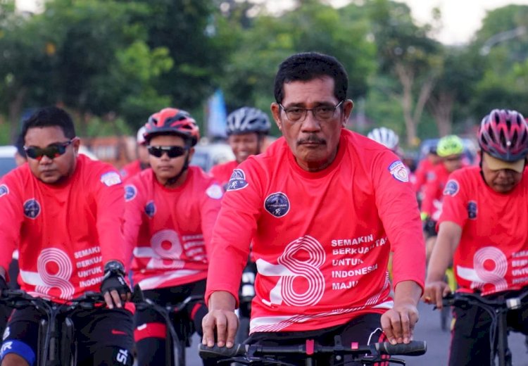 Peringati HUT Kemenkumham ke-78, Liberti Sitinjak Gelar Sepeda Santai Bersama Pegawai