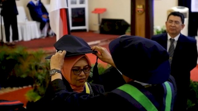 Teliti Soal Budaya Silariang dan Nikah Siri', Nurmi Nonci Dikukuhkan Sebagai Guru Besar Unibos