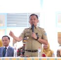 Bupati Ilham Serahkan BLT Kepada 79 KPM di Bantaeng