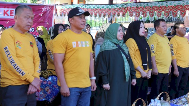 Meriahkan Porseni Tingkat Kelurahan, Erna Rasyid Buat Kuis dan Main Bola