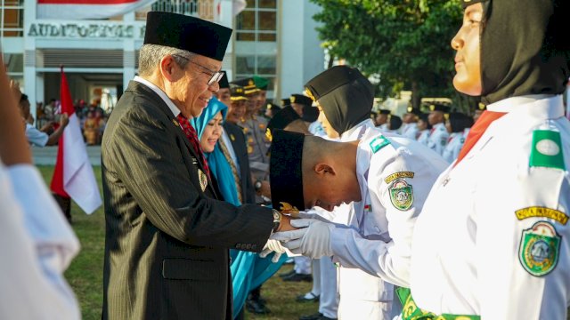 Taufan Pawe Motivasi Peserta Paskibraka  saat Proses Pengukuhan 