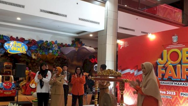Job Fair 2023 di Mall Phinisi Point yang di laksakanakan Dinas Ketenagakerjaan (Disnaker) Kota Makassar/Ist
