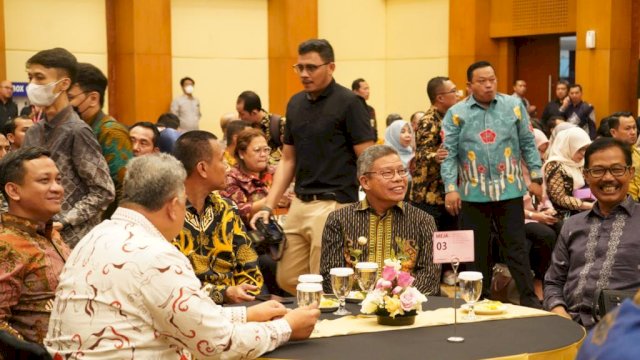 Taufan Pawe Gandeng DJP Pusat Optimalkan Pemungutan Pajak di Daerah