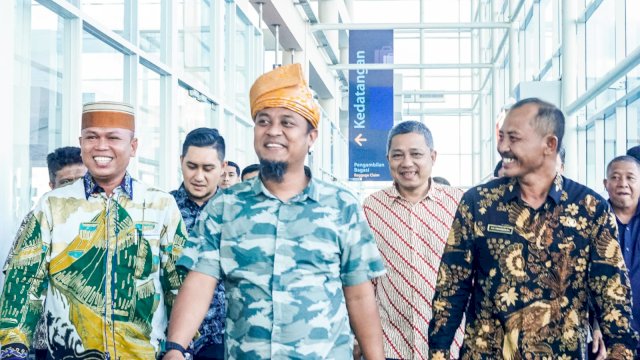 Gubernur Sulawesi Selatan, Andi Sudirman Sulaiman saat berkunjung ke Provinsi Kepulauan Riau dan disambut hangat KKSS  Riau/Ist
