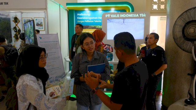 Komitmen Terhadap Keberlanjutan, PT Vale Kenalkan Taman Kehati ke Balairung UGM