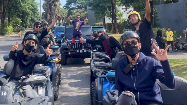 Jelang 1 Dekade, JKOC Sita Perhartian Warga Lewat Convoy Keliling di Makassar