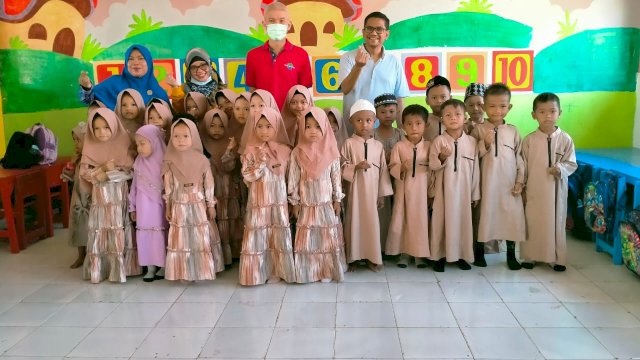 GMTD Kucurkan Dana Sosial, Bantu Perbaiki Sekolah di  Barombong