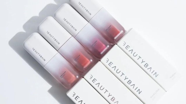 Cantik Flawless dengan Lipstick Beauty Bain