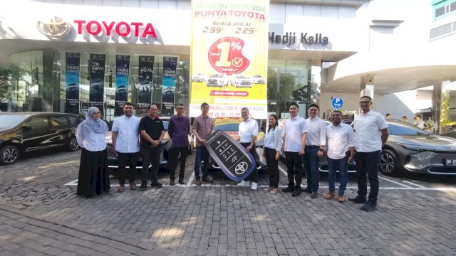 Kendaraan Elektrifikasi All New Toyota bZ4X Resmi Mengaspal di Makassar
