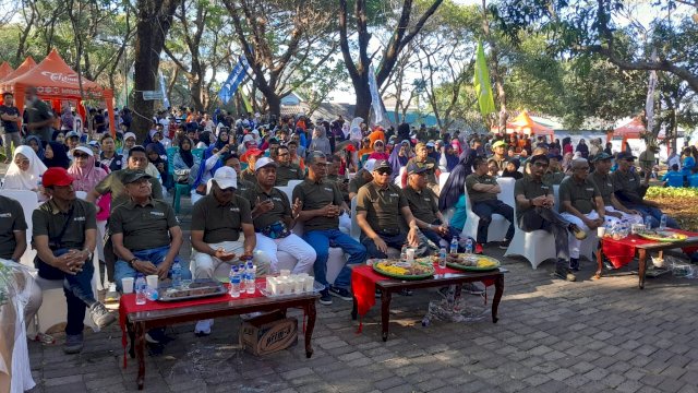 Komunitas Perjaka Peringati HUT di Baruga Driving Range