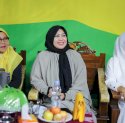 Hadiri Peringatan Maulid Bersama TPA Miftahul Ulum, Erna Rasyid Taufan Ajak Perbanyak Bersedekah dan Bersyukur 