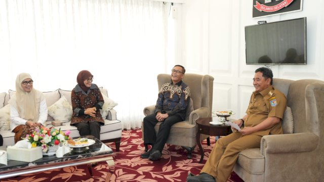 Pj Gubernur Sulsel, Bahtiar Baharuddin, menerima pengurus ICMI Sulsel.