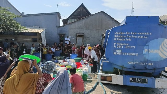 Dampak Kemarau Makin Meluas, Beni Iskandar Perintahkan Posko Petugas Pengantaran Air Hingga Dini Hari
