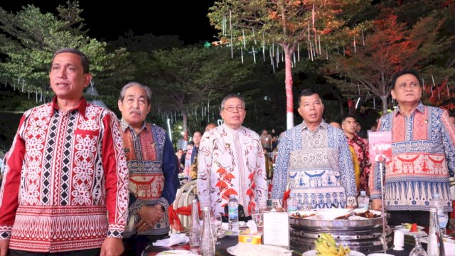 Taufan Pawe Hadiri Pentas Seni Budaya Meriahkan HUT Sulsel ke 354