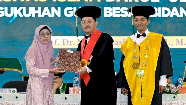 Ketua KPPU Dikukuhkan sebagai Profesor Bidang Ilmu Hukum di Unisda 