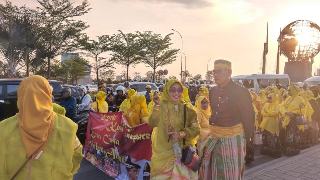 Pemkot Parepare Libatkan 100 Peserta Pada Kirab Budaya Sulsel Memperingati HUT Sulsel ke 354