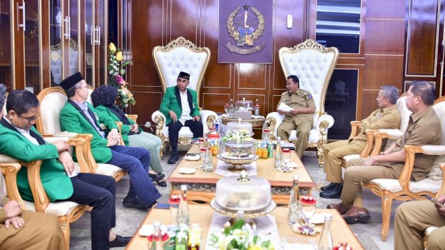 Koordinator Presidium KAHMI Sulsel, Prof Aminudin Syam, saat bertemu Pj Gubernur Bahtiar, di Kantor Gubernur, Selasa, 24 Oktober 2023.