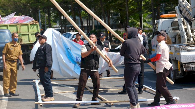 Marak Reklame Tak Berizin, Bapenda Makassar Gelar Penertiban di 500 Titik 