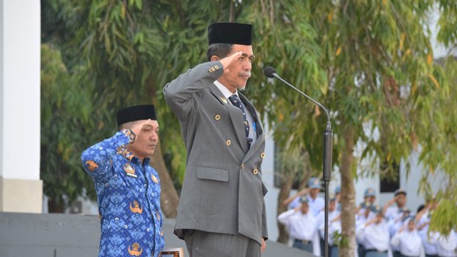 Wakil Bupati Kepulauan Selayar, H. Saiful Arif, SH bertindak sebagai Pembina Upacara/Ist