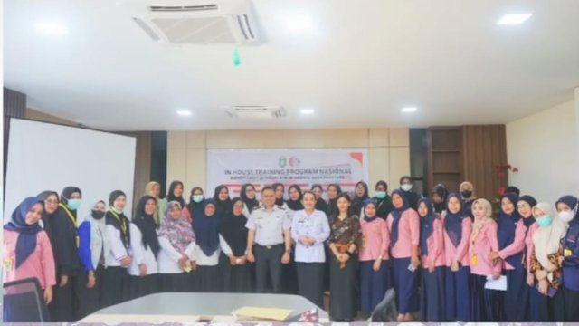 Jaga Kesehatan Ibu dan Anak, RS Hasri Ainun Habibie Gelar In House Training