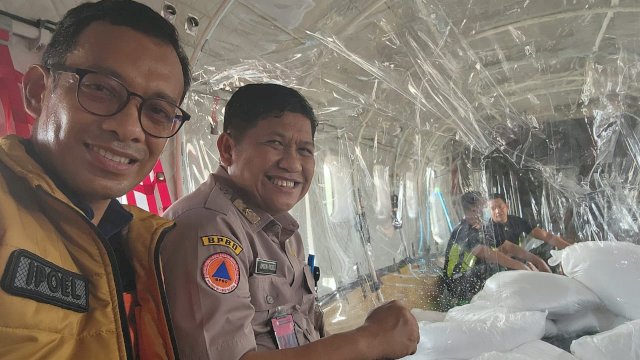 BPBD Sulsel bekerjasama dengan Mabes TNI, BRIN, dan BMKG, telah melakukan rekayasa cuaca atau Teknologi Modifikasi Cuaca (TMC), untuk menyiasati kekeringan ekstrem di Sulsel.