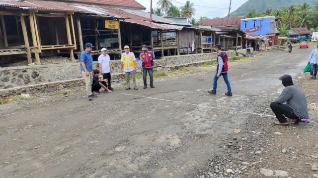 Dinas Bina Marga dan Bina Konstruksi mulai melakukan tahap penanganan pada ruas Batas Barru &ndash; Takkalalla di Kabupaten Soppeng.
