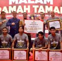 Gubernur Sulsel Serahkan Bonus Rp1 Miliar untuk PSM Makassar
