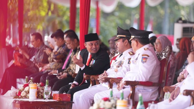 Gubernur Sulsel, Andi Sudirman Sulaiman, memenuhi undangan Pelantikan Pamong Praja Muda Lulusan IPDN Angkatan XXX Tahun Akademik 2022/2023 di Lapangan Parade IPDN Kampus Jatinangor, Sumedang, Provinsi Jawa Barat, Kamis 27 Juli 2023.