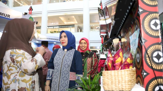 TP PKK Sulsel bekerjasama dengan Dinas Ketahanan Pangan dan Hortikultura mengikuti Pameran Terpadu Agrobisnis, Koperasi dan UMKM, Investasi Perdagangan dan Pariwisata, di Mega Mall Batam Center, Kota Batam, 17-20 November 2023.