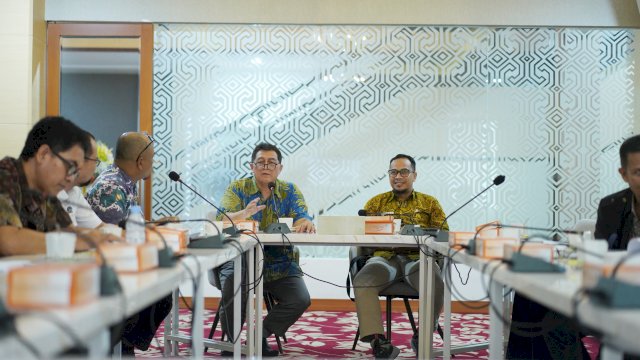 Monitoring dan Evaluasi (Monev) Media Center Daerah Kementerian Komunikasi dan Informatika RI, di Toraja Room, Kantor Gubernur Sulsel, Kamis, 23 November 2023.