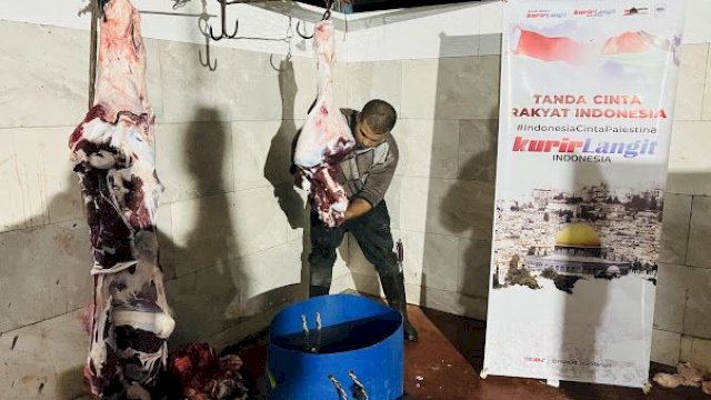 Relawan Kurir Langit Indonesia Bantu Warga Gaza, Dirikan Dapur Umum di Palestina