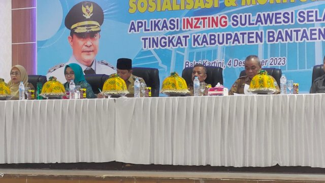 Penjabat Bupati Bantaeng, Andi Abubakar, membuka Sosialisasi dan Monitoring Aplikasi Inzting Sulawesi Selatan Tingkat Kabupaten Bantaeng, di Balai Kartini Bantaeng, Senin, 4 Desember 2023.