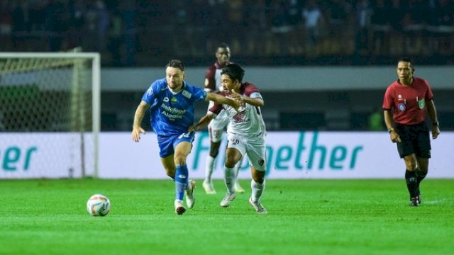Persib Bandang Masih Kesulitan Bongkar Pertahanan PSM