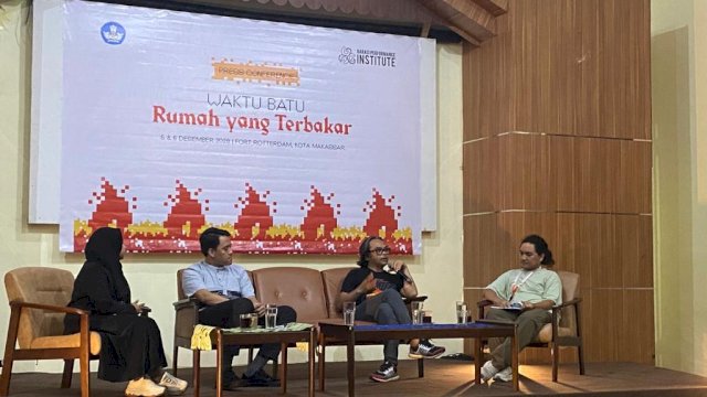 Pertunjukan Teater &ldquo;Waktu Batu.Rumah yang Terbakar&rdquo; Angkat Isu Duka Ekologis