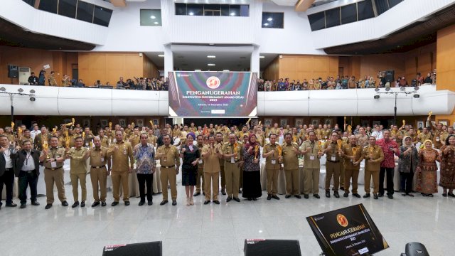 Pj Gubernur Sulsel, Bahtiar Baharuddin, menghadiri Innovative Government Award (IGA) 2023, di Gedung Sasana Bhakti Praja, Kantor Kementerian Dalam Negeri, Jakarta, Selasa, 12 Desember 2023.