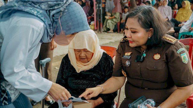 KANKER. Kisah Yeni Trimulyani seorang penyintasn kanker serviks yang sebuh karena melakukan meditasi. (Foto:IST/Portalmedia)