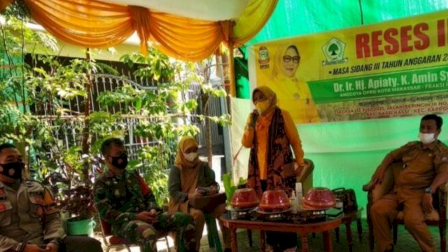 Gelar Reses III, Anggota DPRD Makassar Apiaty Sambut Aspirasi Warga 