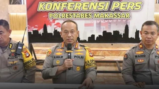 Kapolrestabes Makassar, Kombes Pol Mokhamad Ngajib dan jajaran saat konferensi pers/Int