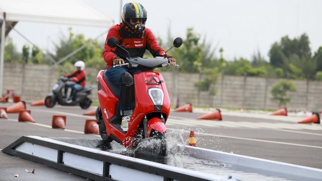 Perdana, AHM Siap Distribusikan Moda Transportasi Baru Honda EM1e Plus 