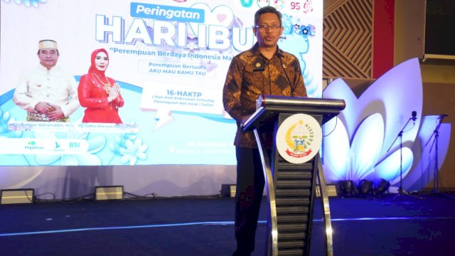 Pj Sekprov Sulsel, Andi Muhammad Arsjad, menghadiri Peringatan Hari Ibu yang ke-95, yang dilaksanakan di Hotel Claro, Minggu, 24 Desember 2023.
