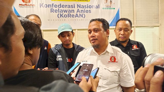 Juru bicara Timnas AMIN, Muhammad Ramli Rahim saat bertemu dengan wartawan di Makassar. Foto/Portalmedia