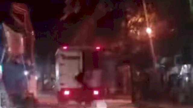 Aksi bajing loncat di Kecamatan Ujung Tanah, Makassar, tengah viral di media sosial. Ist