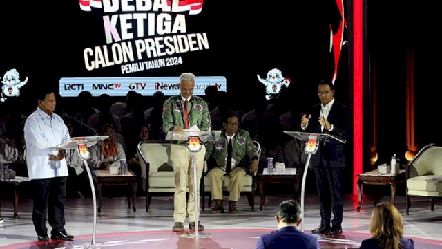 Debat Capres di Istora Senayan, Minggu malam, 7 Januari 2024.
