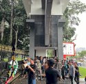 Gelar Aksi di Kantor Gubernur dan DPRD Sulsel, AMPS Desak Evaluasi Dirut PT.SCI