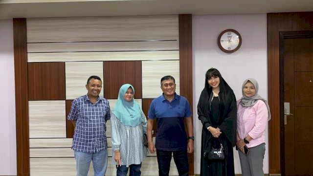 Caleg DPR RI Dapil 1 partai Gerindra Misrayanti (baju warna hitam).