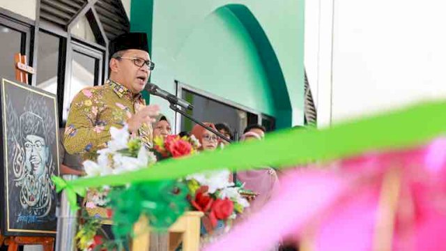 BERJANJI. Wali Kota Makassar Mohammad Ramdhan Pomanto berjanji akan menambah dana hibah untuk Masjid Al Markaz Al Islami Jenderal Jusuf pada 2025.