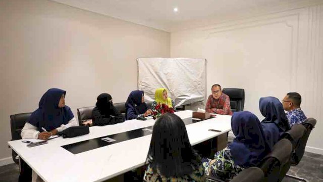 USIA DINI.  pengurus PKG Biringkanaya saat audiensi dengan Wali Kota Moh Ramdhan Pomanto, di Kantor Balai Kota Makassar.
