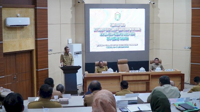 MUSRENBANG.Penjabat Wali Kota Parepare, Akbar Ali membuka resmi Musyawarah Perencanaan Pembangunan (Musrenbang) Rencana Kerja Pemerintah Daerah (RKPD) Kota Parepare 2025 di Ruang Pola Kantor Wali Kota Parepare, Senin (15/01/2024).
